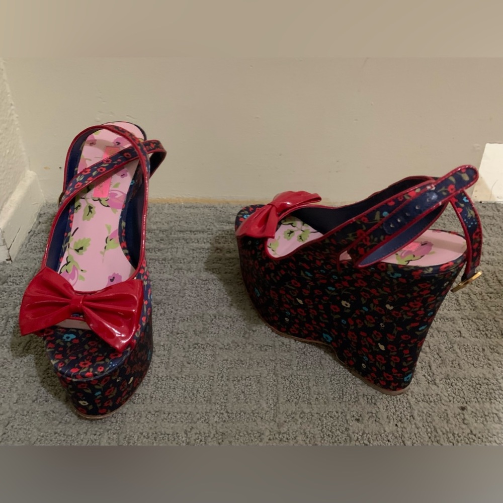 Betsey Johnson navy blue with red floral print ankle strap wedge